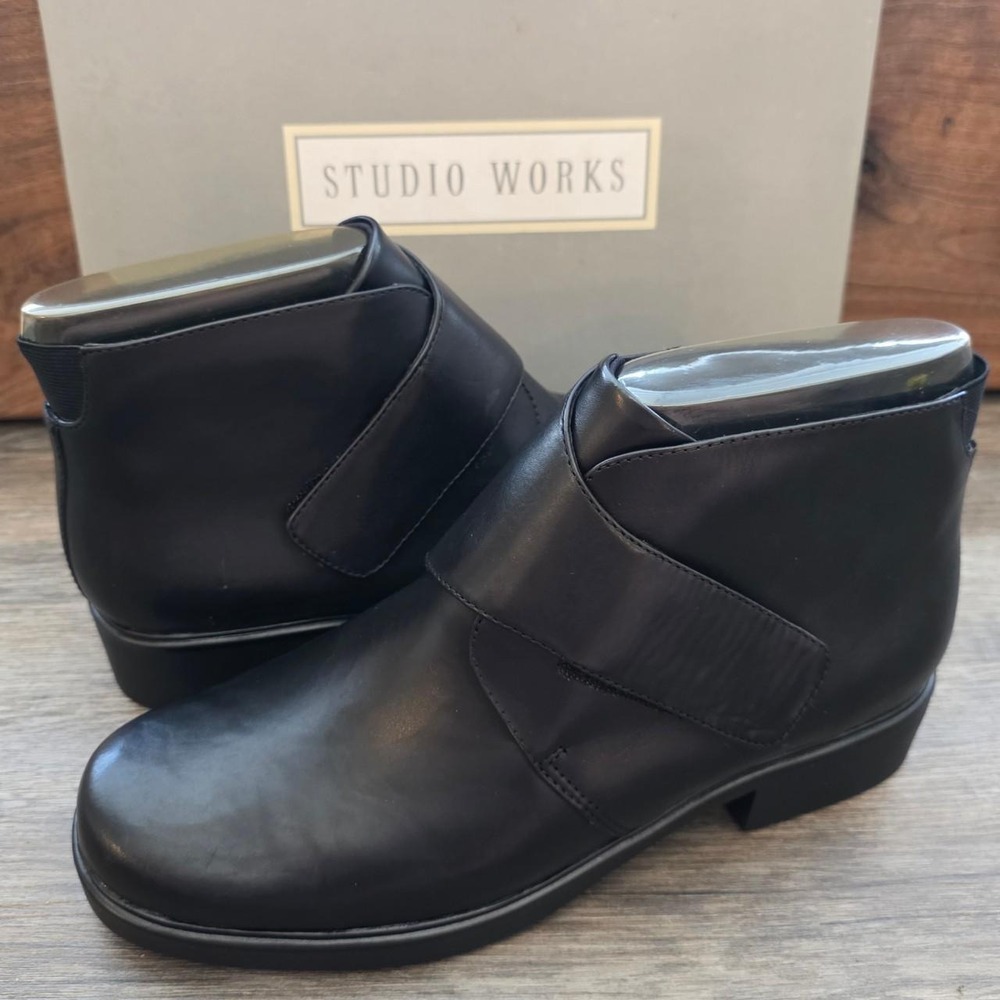 Studio Works Monk Black Leather Ankle Boots 8.5 M Vintage 90s Minimalist New